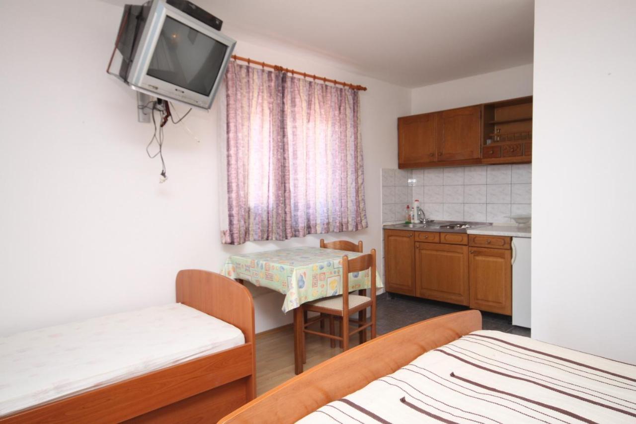 Apartments with a parking space Makarska - 6693 Zewnętrze zdjęcie
