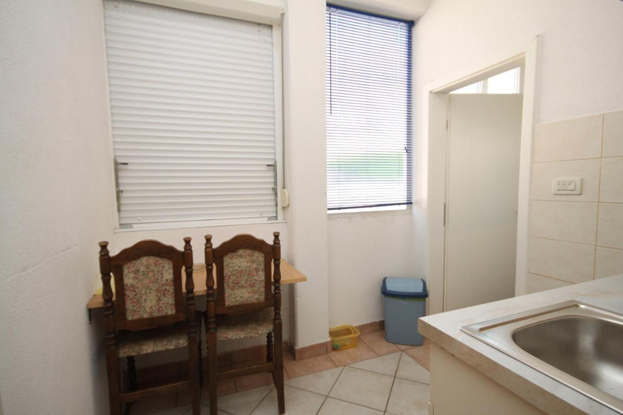 Apartments with a parking space Makarska - 6693 Zewnętrze zdjęcie