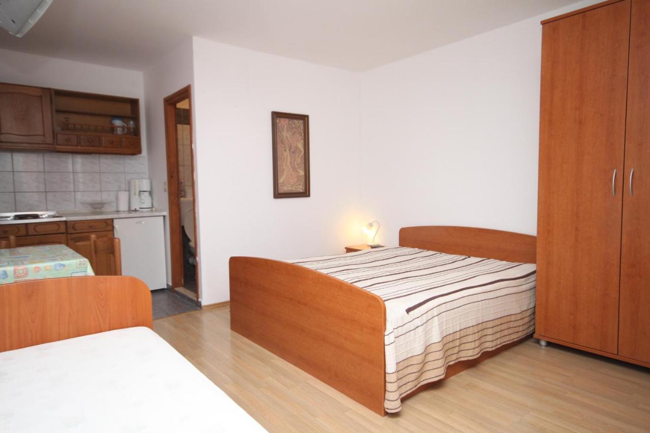 Apartments with a parking space Makarska - 6693 Zewnętrze zdjęcie